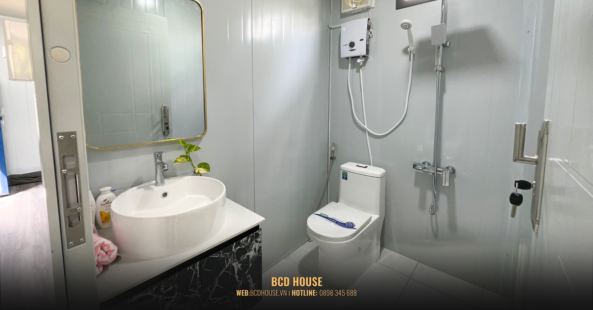 Nhà lắp ghép giá rẻ có WC của BCD House có thiết kế đẹp, đầy đủ tiện nghi